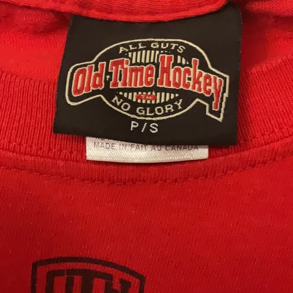 Calgary flames red t shirt - Picture 3 of 4